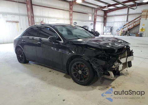 2019 Mercedes-Benz A 220 z USA, uszkodzony, nr VIN WDD3G4EB5KW002536